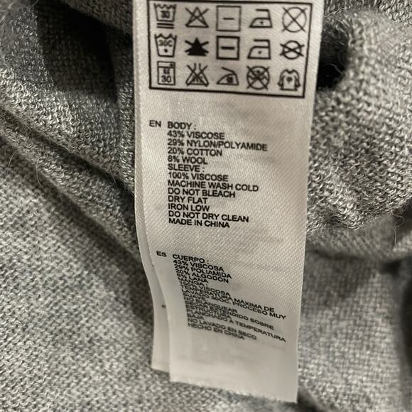 FOREVER 22 Bi-color Gray Hi-Lo Knitwear Sweater Dollman V Neck Blouse - Picture 5 of 9